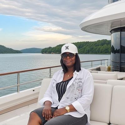 Tacha, 41