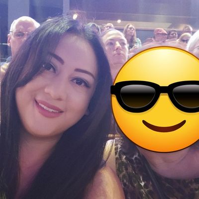 Isabelle, 35