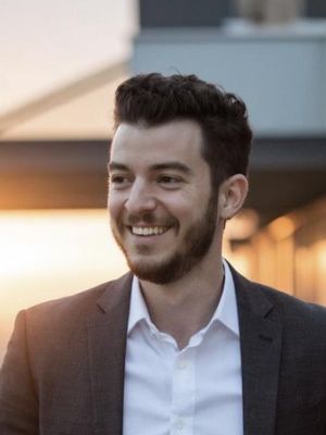Dan, 35
