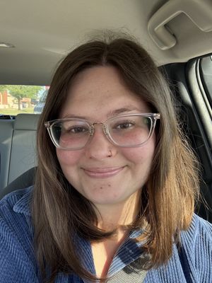 Emma, 25
