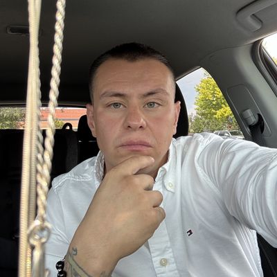 Lorenzo, 32