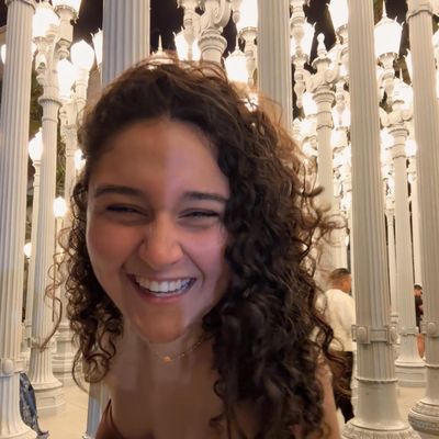 Alicia, 26