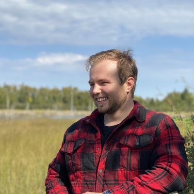 Thomas, 29