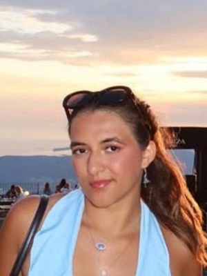 Manya, 26