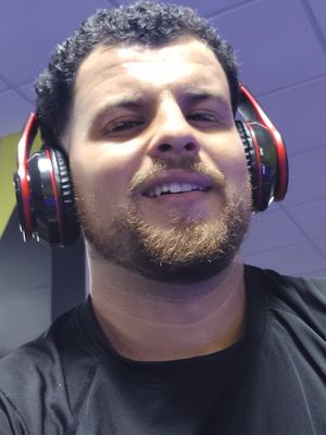 Roushdi, 28