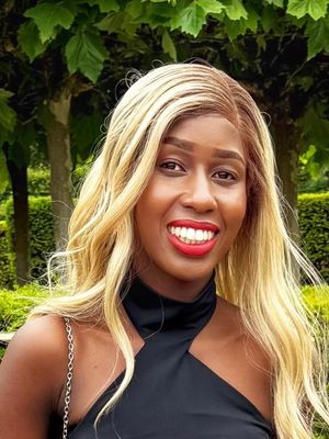 Moreen, 18