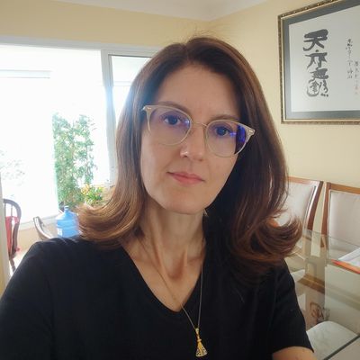 Valeria, 50