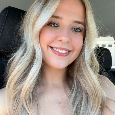Mary, 19