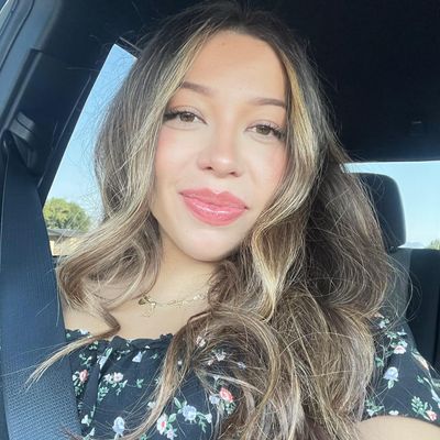 Michelle, 25