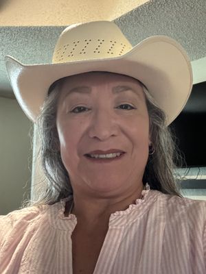 Sandi, 63