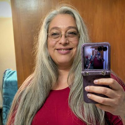 Melanie, 50