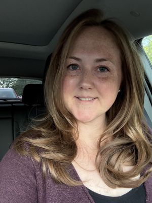 Claire, 33