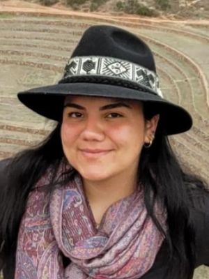 Luisa, 29