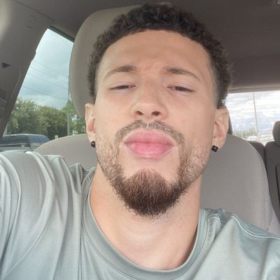 Steven, 27
