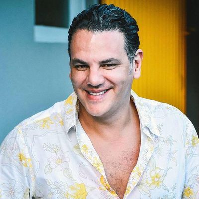 Carlos, 61