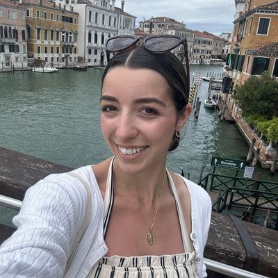 Madisen, 27