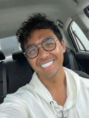 Daniel, 28