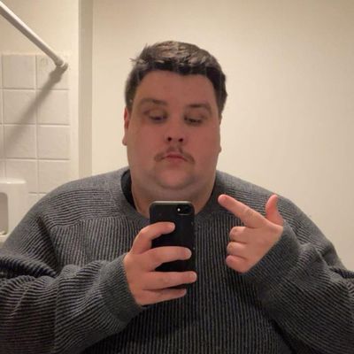 Mark, 26