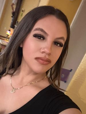 Melina, 19