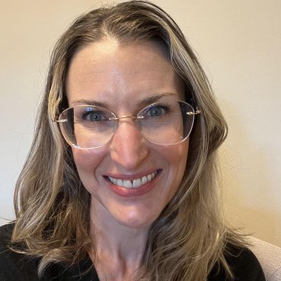 Kelli, 45