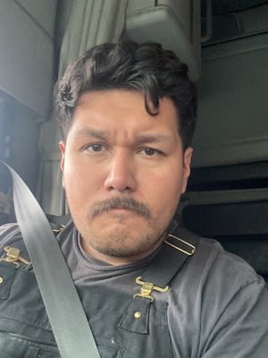Gustavo, 28