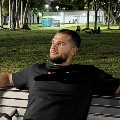 Alex, 27