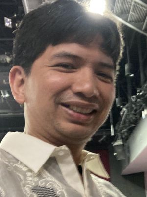 Raymond, 44