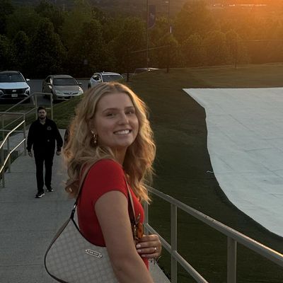 Skyler, 18