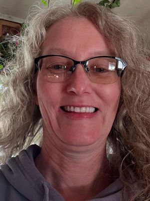 Wanda, 51
