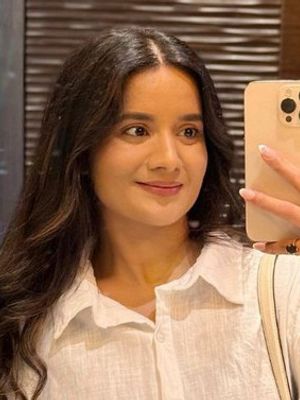 Janvi, 24