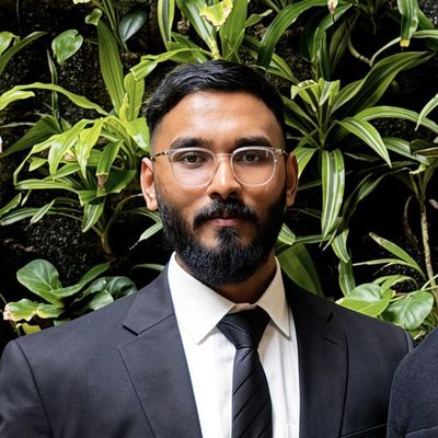Thomas, 27