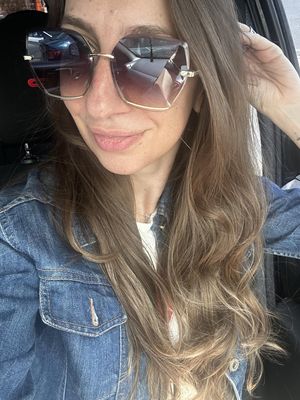 Juliana, 42