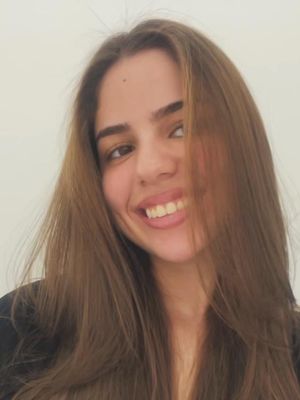 Nayanndra, 18