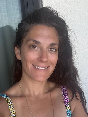 Amanda, 40