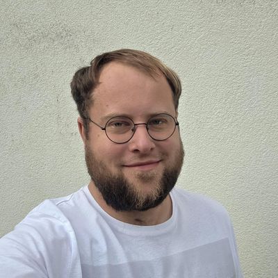 Daniel, 27