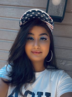 Dina, 36