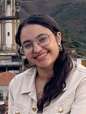 Fernanda, 25