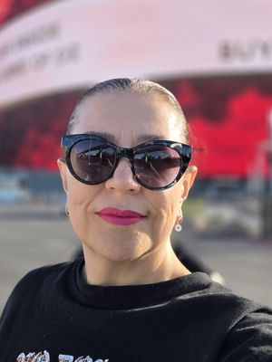 Samantha, 47