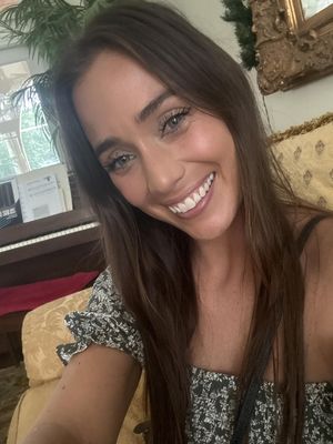 Gabrielle, 33
