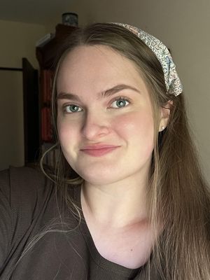 Sarah, 25