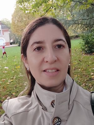 Isabel, 48