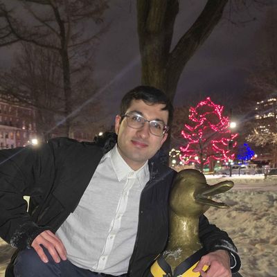 Luis, 24
