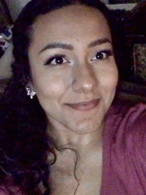 Ana Julia, 28