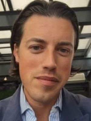 Ricardo, 37