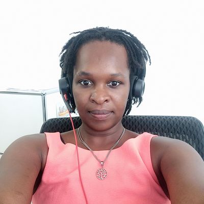 Vee, 34
