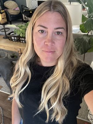 Noelle, 42