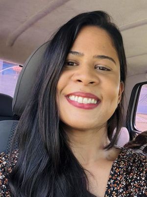 Dalila, 31