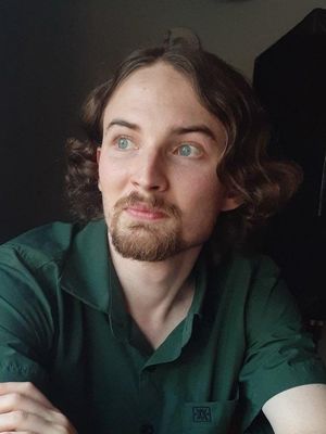 Seamus, 28