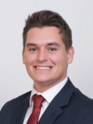 Andrew, 31