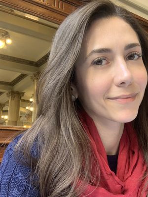 Renata, 35